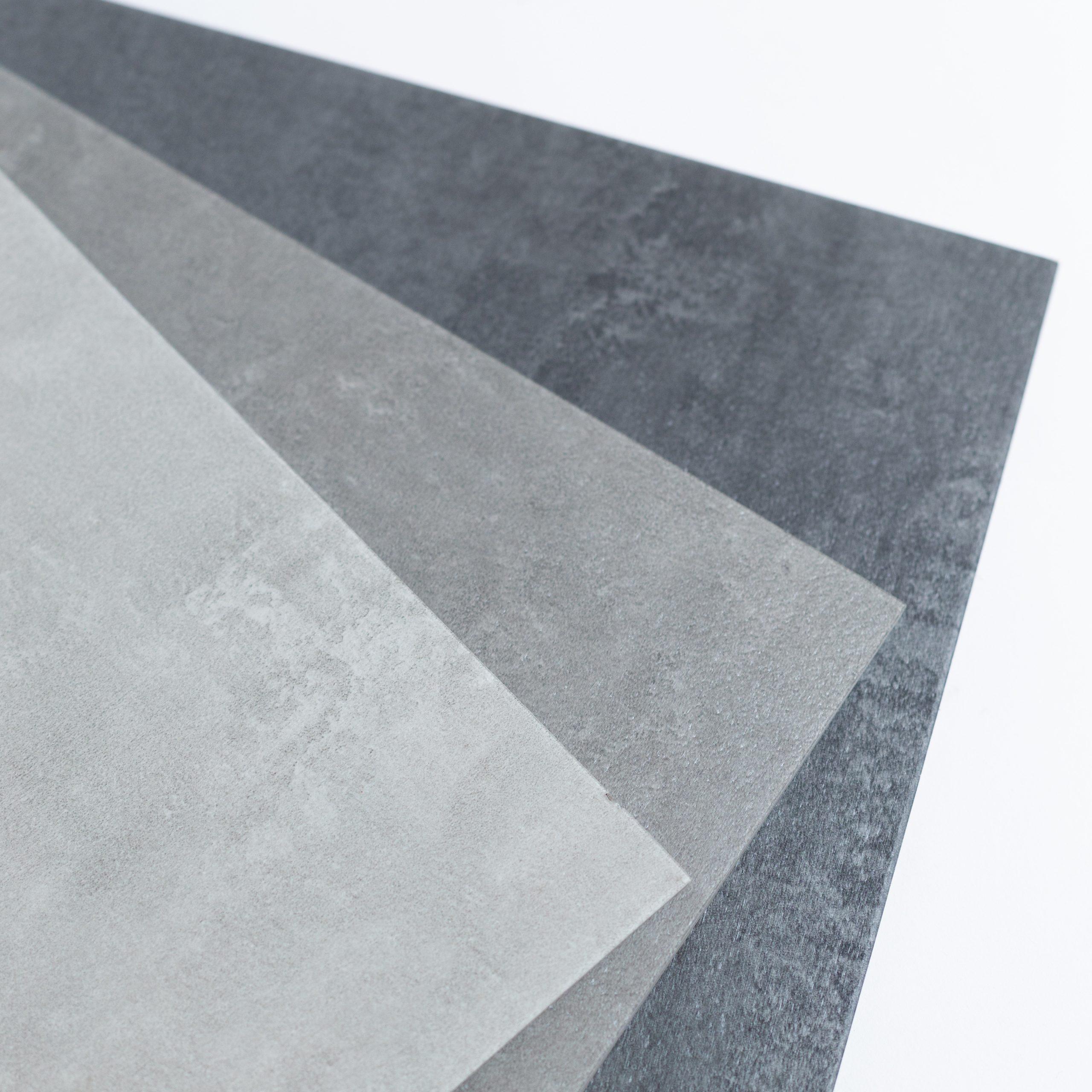 Piso AUTOPOSANTE 62x62 espesor 5mm capa de uso 0,70mm (2,306m2 por caja 6 unidades)